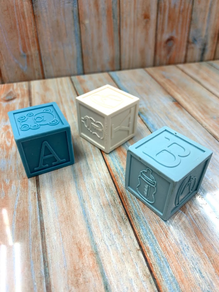 Фигурка из глазури "Кубики для мальчика" 4шт 3*3см