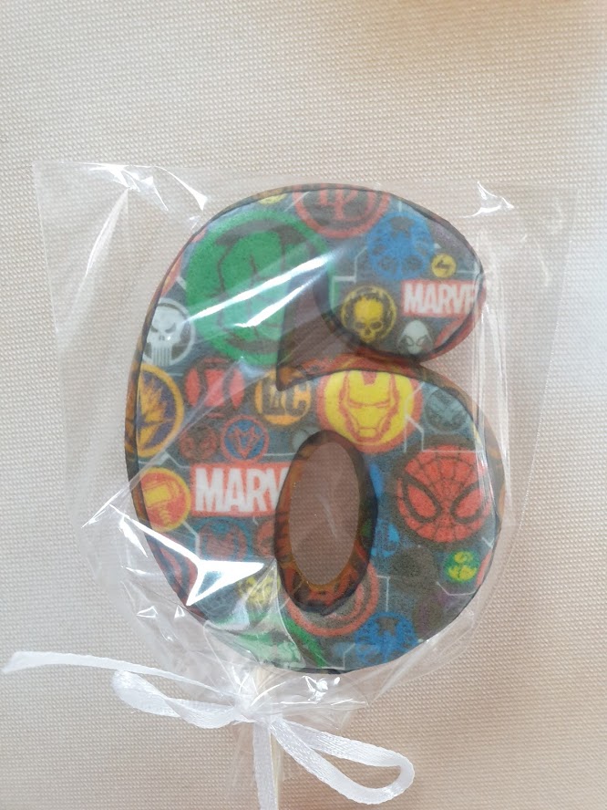 Пряничный топпер "6" марвел