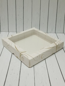 Коробка для пряников золотые узоры 20*20*4
