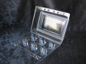 Пластиковый контейнер на 6 капкейков