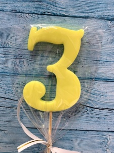 Леденец топпер цифра "3" желтый матовый 8см