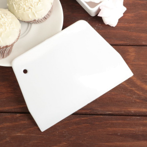 Шпатель кондитерский пластик 13 см